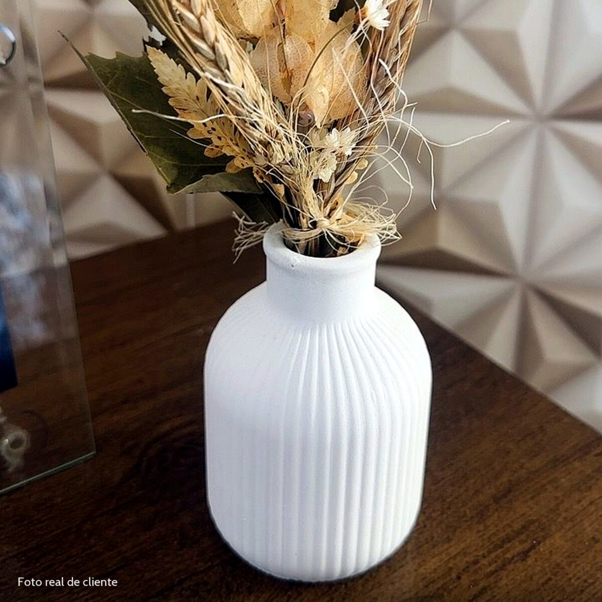 Arranjo de Flores Secas Olivia em Vaso de Cimento Branco - Vintage Listras Foto real de cliente: Arranjo de Flores Secas Olivia em Vaso de Cimento Branco, vaso Vintage Listras