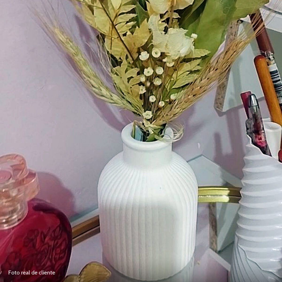 Arranjo de Flores Secas Olivia em Vaso de Cimento Branco - Vintage Listras Foto real de cliente: Arranjo de Flores Secas Olivia em Vaso de Cimento Branco, vaso Vintage Listras