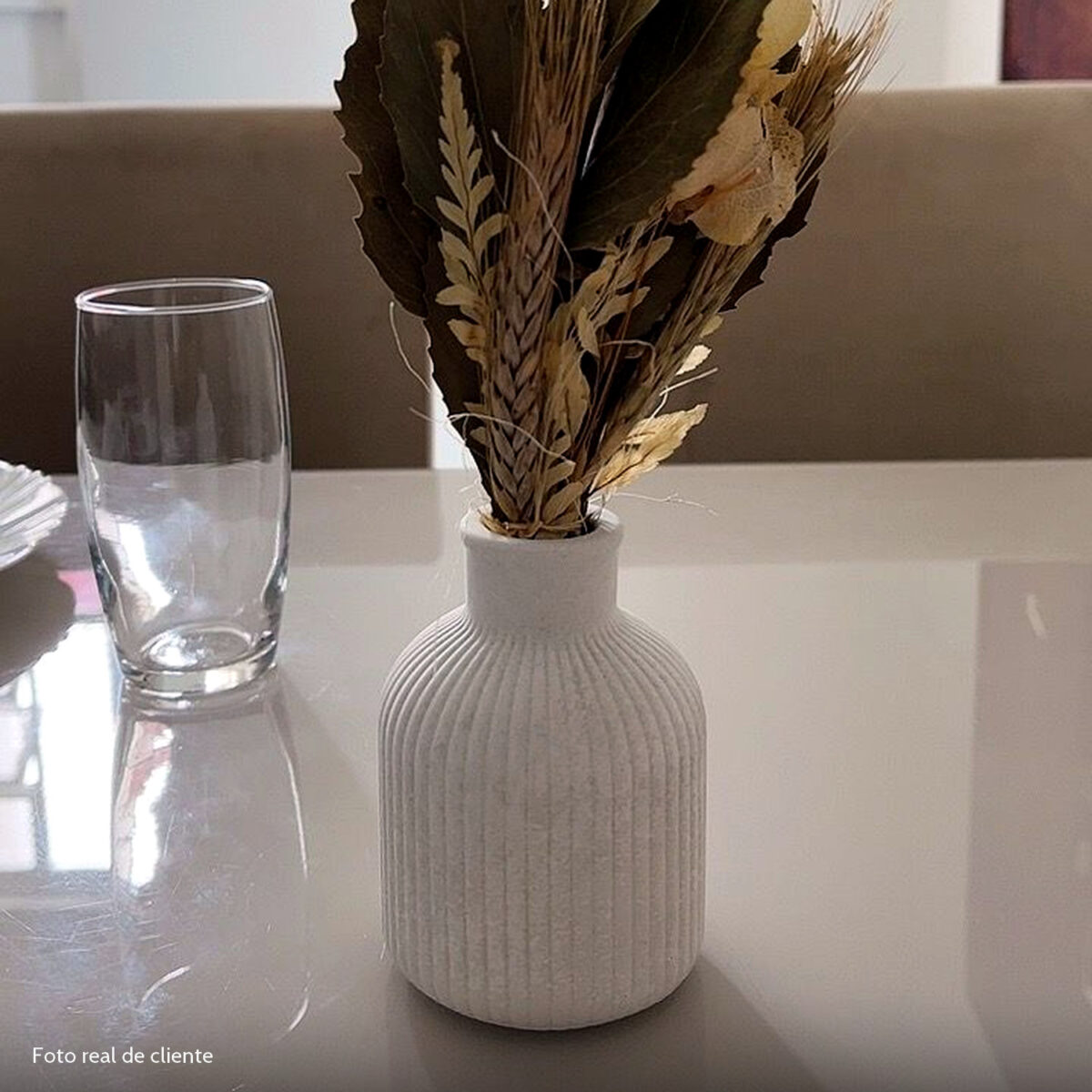 Arranjo de Flores Secas Olivia em Vaso de Cimento Branco - Vintage Listras Foto real de cliente: Arranjo de Flores Secas Olivia em Vaso de Cimento Branco, vaso Vintage Listras