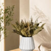D_682962-MLB113260477863_062026-O Buquê de Flores Secas com Vaso de Cimento Branco