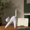 D_743577-MLB113361014175_062026-O Estatueta Gato Minimalista Branca Impressa em 3D